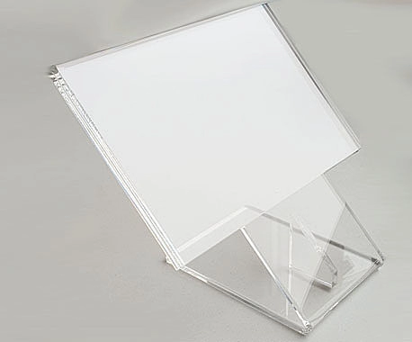 Muovinen kysymyspidike